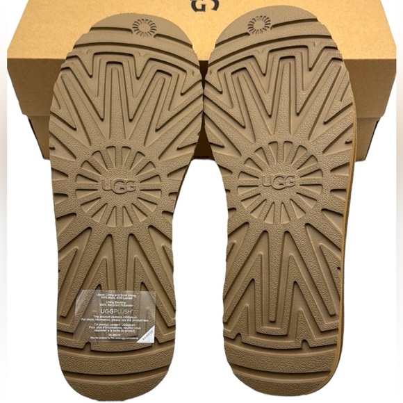 UGG Classic Slippers Size 11 - Picture 10 of 16